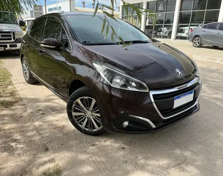 foto Peugeot 208 208 1.6 5P FELINE usado (2017) color Marrón precio $4.800.000