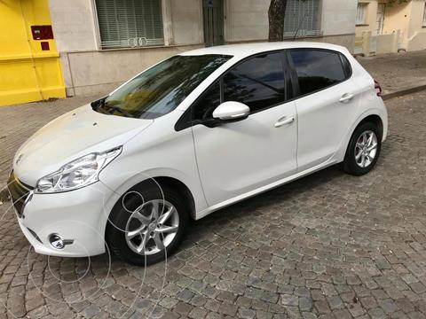 Peugeot 208 Allure 1.5 NAV usado (2016) color Blanco Banquise precio $1.240.000
