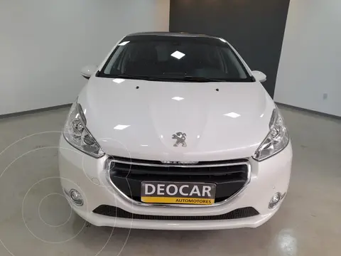 Peugeot 208 Feline 1.6 usado (2014) color Blanco precio $3.550.000