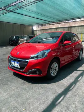 Peugeot 208 Allure 1.6 usado (2018) color Rojo precio $18.000.000