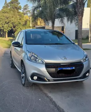 Peugeot 208 GT 1.6 THP usado (2019) color Gris Aluminium financiado en cuotas(anticipo $7.000.000 cuotas desde $360.000)