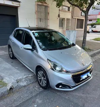 Peugeot 208 Feline 1.6 usado (2019) color Gris Aluminium financiado en cuotas(anticipo $6.500.000 cuotas desde $350.000)