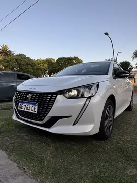 Peugeot 208 Feline 1.6 Tiptronic usado (2020) color Blanco Banquise precio $12.000.000