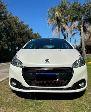 Peugeot 208 GT 1.6 THP usado (2019) color Blanco Nacre financiado en cuotas(anticipo $9.400.000)