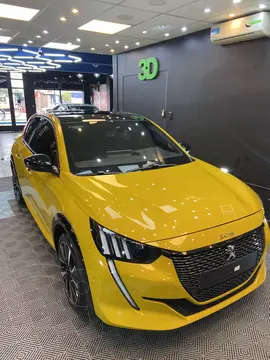 Peugeot 208 GT usado (2024) color Amarillo financiado en cuotas(anticipo $12.000.000 cuotas desde $400.000)