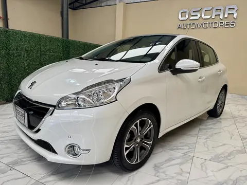 Peugeot 208 Feline 1.6 usado (2013) color Blanco Nacre precio $14.500.000