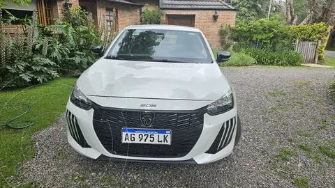 Peugeot 208 Allure 1.6 Pack usado (2024) color Blanco Banquise financiado en cuotas(anticipo $6.000.000)