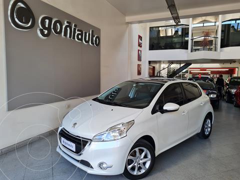 foto Peugeot 208 1.6 5p Allure Nav Tiptronic usado (2016) color Blanco precio $1.680.000
