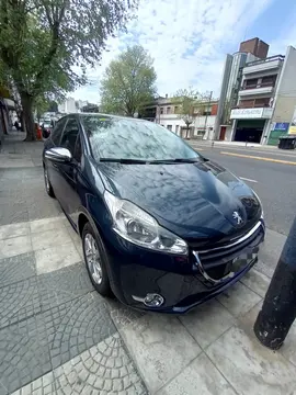 Peugeot 208 Allure 1.5 NAV usado (2015) color Azul Bourrasque precio $12.500.000