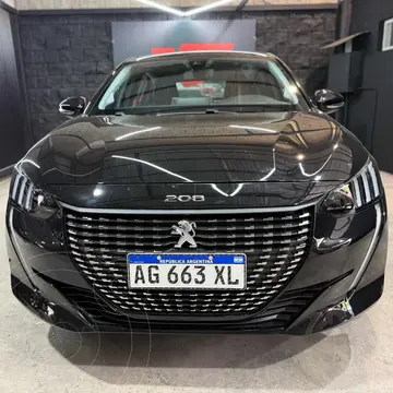 Peugeot 208 Feline 1.6 Tiptronic usado (2024) color Negro Perla financiado en cuotas(anticipo $2.999.999)