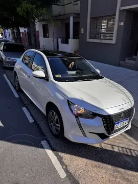 Peugeot 208 Allure 1.6 usado (2020) color Blanco financiado en cuotas(anticipo $3.000.000 cuotas desde $25.000.000)