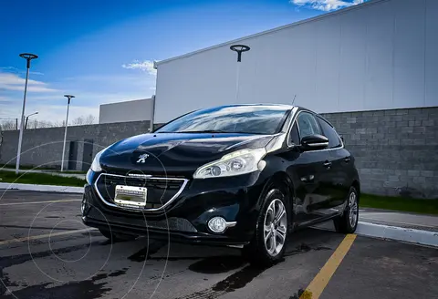 Peugeot 208 Feline 1.6 Pack Cuir usado (2015) color Negro precio $14.500.000