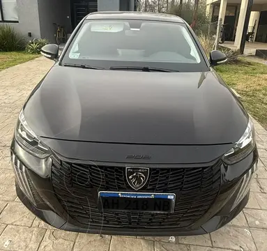 Peugeot 208 Allure Pack T200 usado (2025) color Negro Perla precio u$s19.500