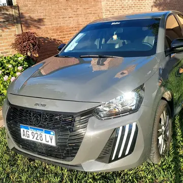 Peugeot 208 Allure 1.6 usado (2024) color Gris Aluminium precio $3.000.000