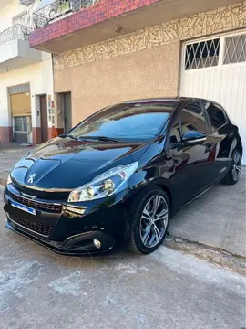 Peugeot 208 Feline 1.6 usado (2019) color Negro Perla precio $6.000.000