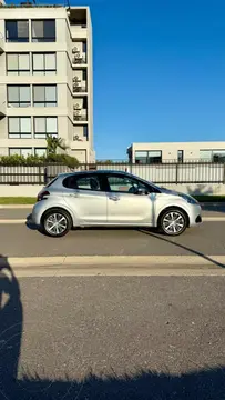 Peugeot 208 Feline 1.6 usado (2019) color Gris financiado en cuotas(anticipo $6.000.000 cuotas desde $400.000)