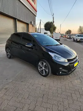 Peugeot 208 GT 1.6 THP usado (2019) color Negro Perla precio $8.200.000