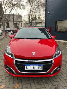 Peugeot 208 Allure 1.6 Aut usado (2019) color Rojo Aden financiado en cuotas(anticipo $5.500.000)