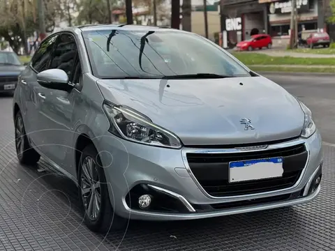 Peugeot 208 Feline 1.6 Aut usado (2019) color Plata precio $8.000.000
