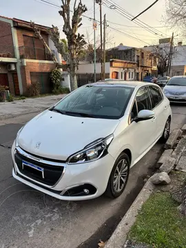 Peugeot 208 Feline 1.6 usado (2019) color Blanco Banquise financiado en cuotas(anticipo $699.999 cuotas desde $290.000)