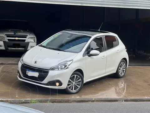 Peugeot 208 Feline 1.6 Tiptronic usado (2020) color Blanco Banquise financiado en cuotas(anticipo $6.000.000 cuotas desde $350)