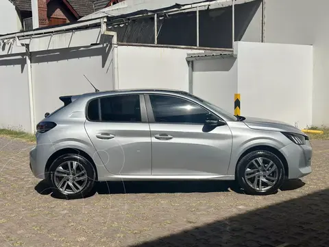 Peugeot 208 Feline 1.6 Tiptronic usado (2022) color Gris precio $8.000.000