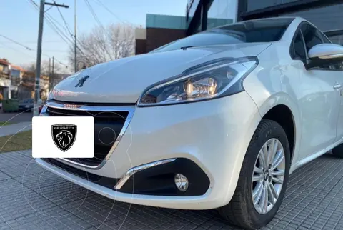 Peugeot 208 Allure 1.6 usado (2019) color Blanco precio $17.000.000