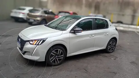 Peugeot 208 Roadtrip 1.6 Serie Especial Tiptronic usado (2023) color Blanco precio $28.000.000
