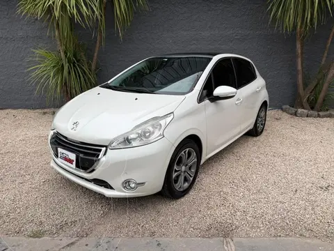 Peugeot 208 208 1.6 5P FELINE usado (2014) color Blanco precio $14.900.000