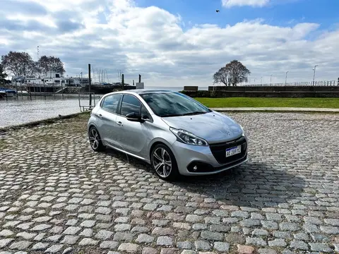 Peugeot 208 Active 1.6 usado (2023) color Gris Aluminium financiado en cuotas(anticipo $2.000.000 cuotas desde $250.000)