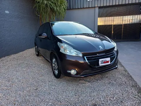 Peugeot 208 208 1.6 5P ALLURE TOUCH usado (2014) color Bord precio $13.900.000