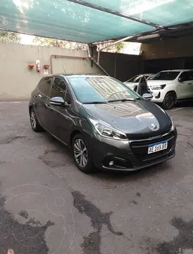 Peugeot 208 Feline 1.6 usado (2020) color Gris Aluminium precio $6.000.000