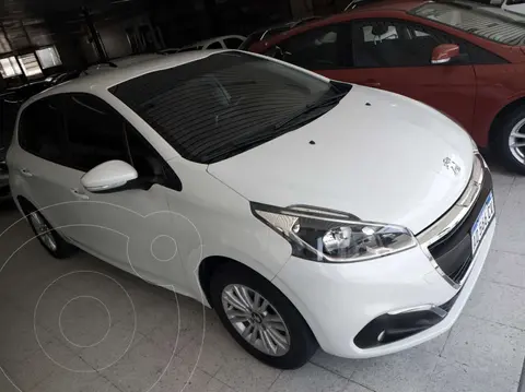 Peugeot 208 Allure 1.6 usado (2019) color Blanco Banquise precio $16.500.000