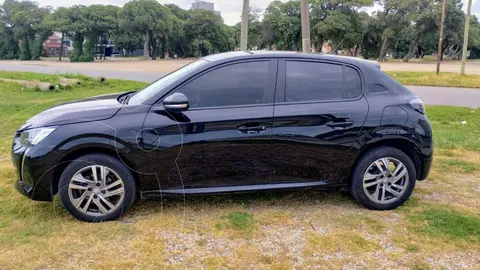 Peugeot 208 Allure 1.6 usado (2022) color Negro precio $24.000.000