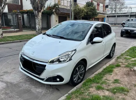 Peugeot 208 Feline 1.6 Aut usado (2019) color Blanco Banquise financiado en cuotas(anticipo $6.200.000 cuotas desde $370.000)