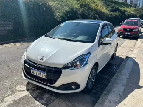 Peugeot 208 Feline 1.6 usado (2020) color Blanco Banquise precio $9.500.000