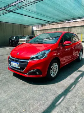 Peugeot 208 Feline 1.6 usado (2018) color Rojo precio $8.000.000