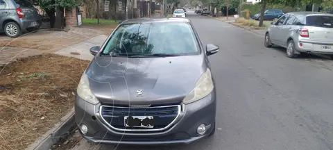 Peugeot 208 Allure 1.5 Full usado (2014) color Gris Aluminium precio $13.000.000