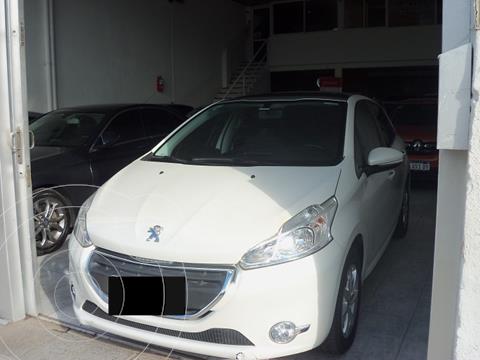 foto Peugeot 208 Allure 1.6 usado (2016) precio $1.449.900