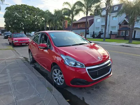 Peugeot 208 Active 1.5 usado (2017) color Rojo precio $8.000.000