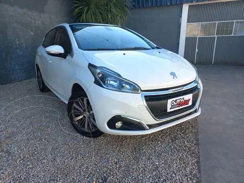 Peugeot 208 208 1.6 5P FELINE usado (2017) color Blanco precio $15.900.000