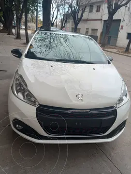 Peugeot 208 GT 1.6 THP usado (2019) color Blanco Nacre precio u$s15.200