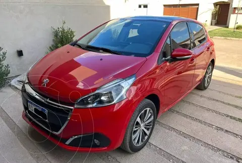 Peugeot 208 Feline 1.6 Aut usado (2019) color Rojo Rubi precio $5.400.000