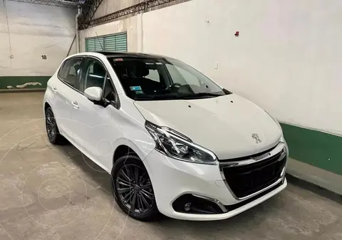 Peugeot 208 Feline 1.6 usado (2020) color Blanco financiado en cuotas(anticipo $5.000.000 cuotas desde $190.000)