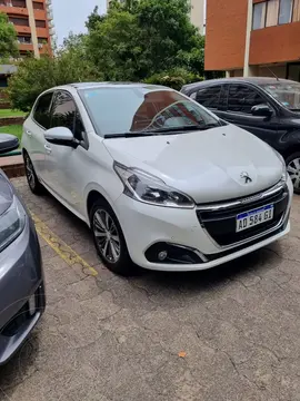 Peugeot 208 Feline 1.6 usado (2019) color Blanco precio $6.500.000