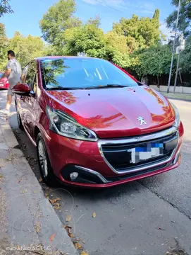 Peugeot 208 Allure 1.5 NAV usado (2017) color Rojo Rubi precio $13.800.000