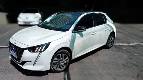 Peugeot 208 Feline 1.6 Tiptronic usado (2023) color Blanco precio $9.000.000