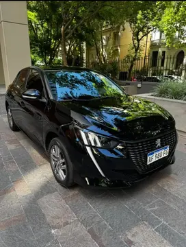 Peugeot 208 Feline 1.6 Tiptronic usado (2022) color Negro precio $10.000.000