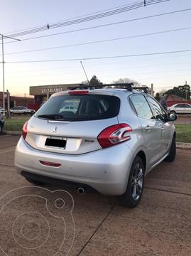 foto Peugeot 208 Feline 1.6 Pack Cuir usado (2013) color Gris precio $1.300.000