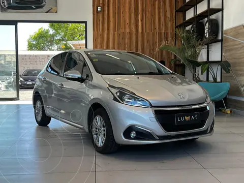 Peugeot 208 Allure 1.6 usado (2018) color Gris precio $15.600.000